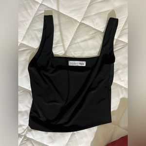 Black crop tank top XS
